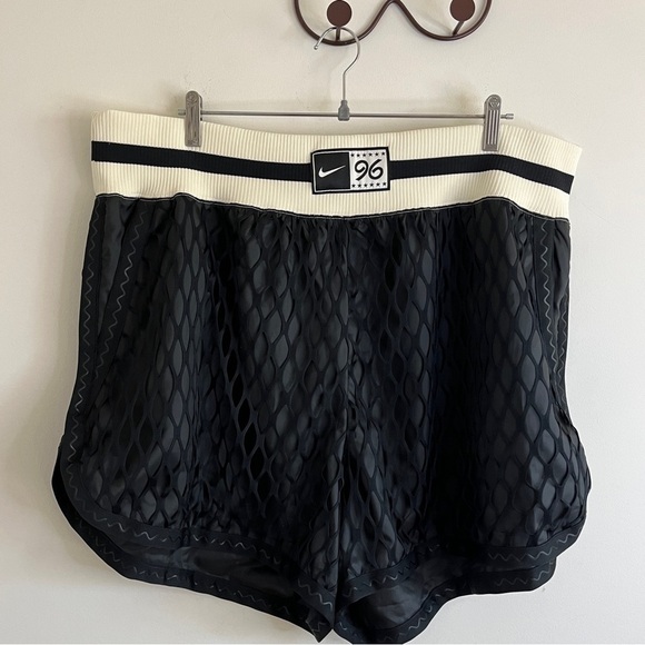 NWT Nike Black Boxer 96 Mesh Pull On Shorts - Picture 1 of 7